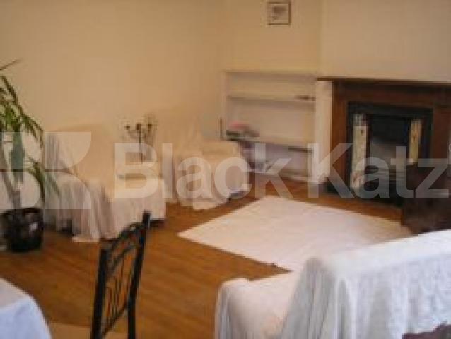 			3 Bedroom, 1 bath, 1 reception Flat			 Hillmarton Road, HILLMARTON CONSERVATION N7